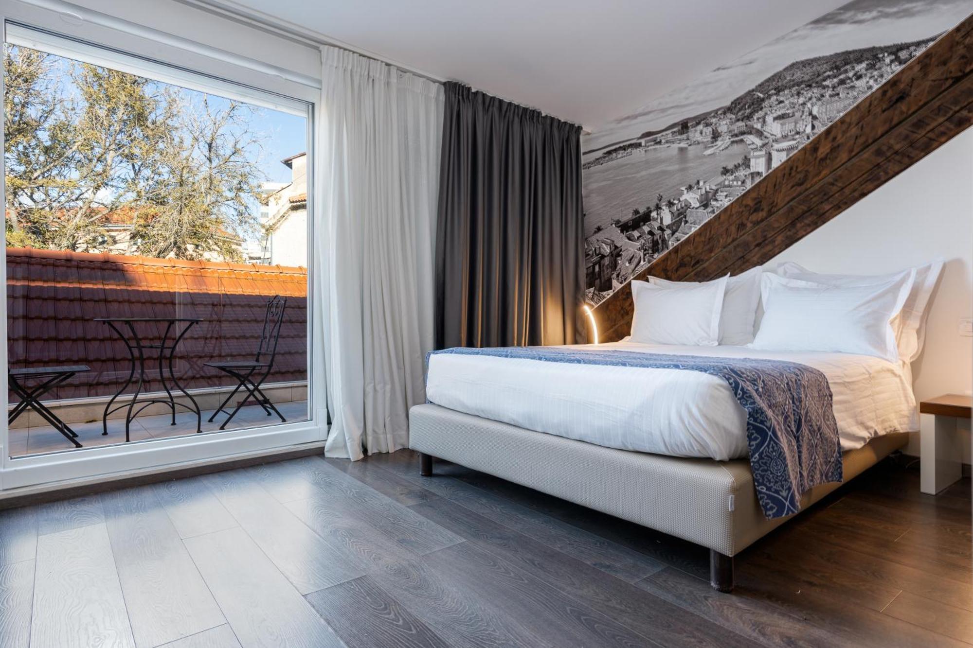 Azur Palace Luxury Rooms Split Bagian luar foto