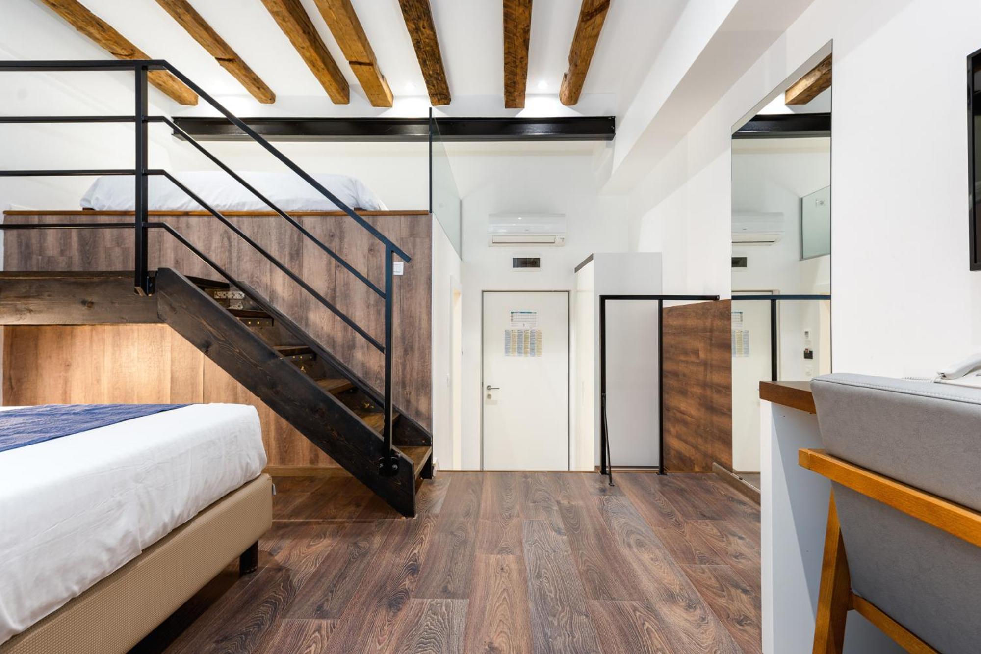 Azur Palace Luxury Rooms Split Bagian luar foto