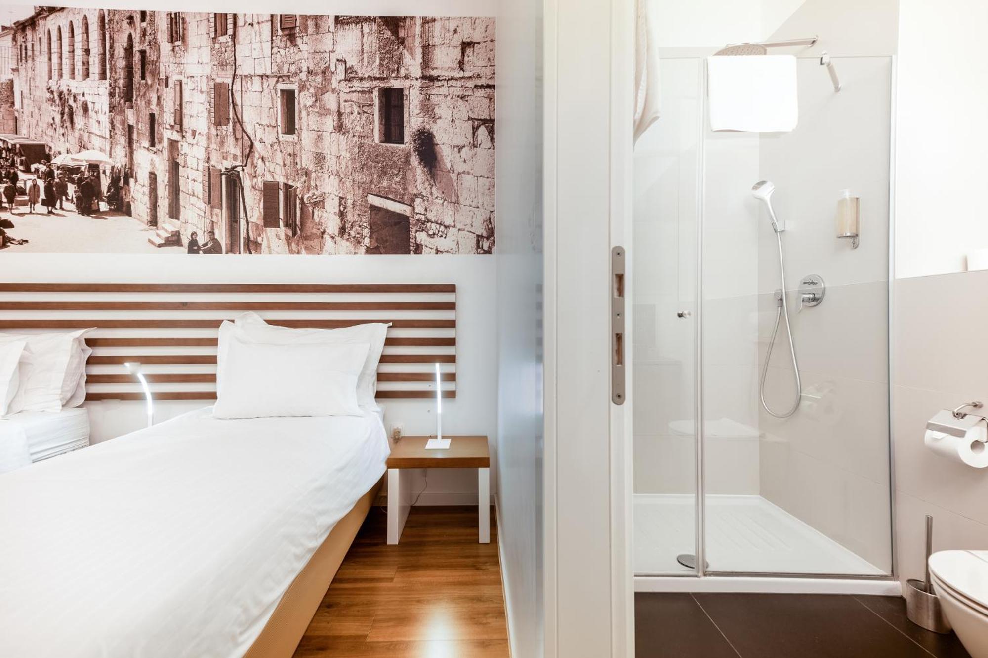 Azur Palace Luxury Rooms Split Bagian luar foto