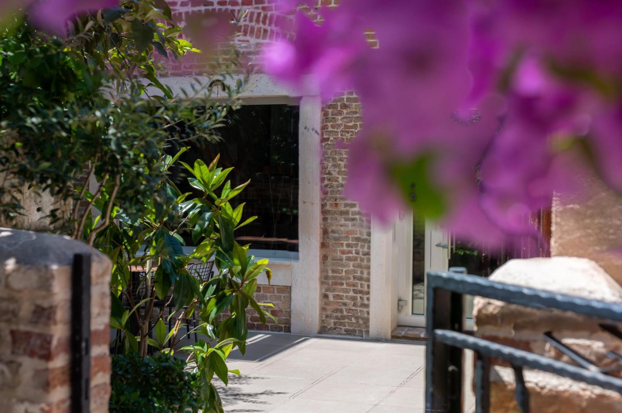 Azur Palace Luxury Rooms Split Bagian luar foto