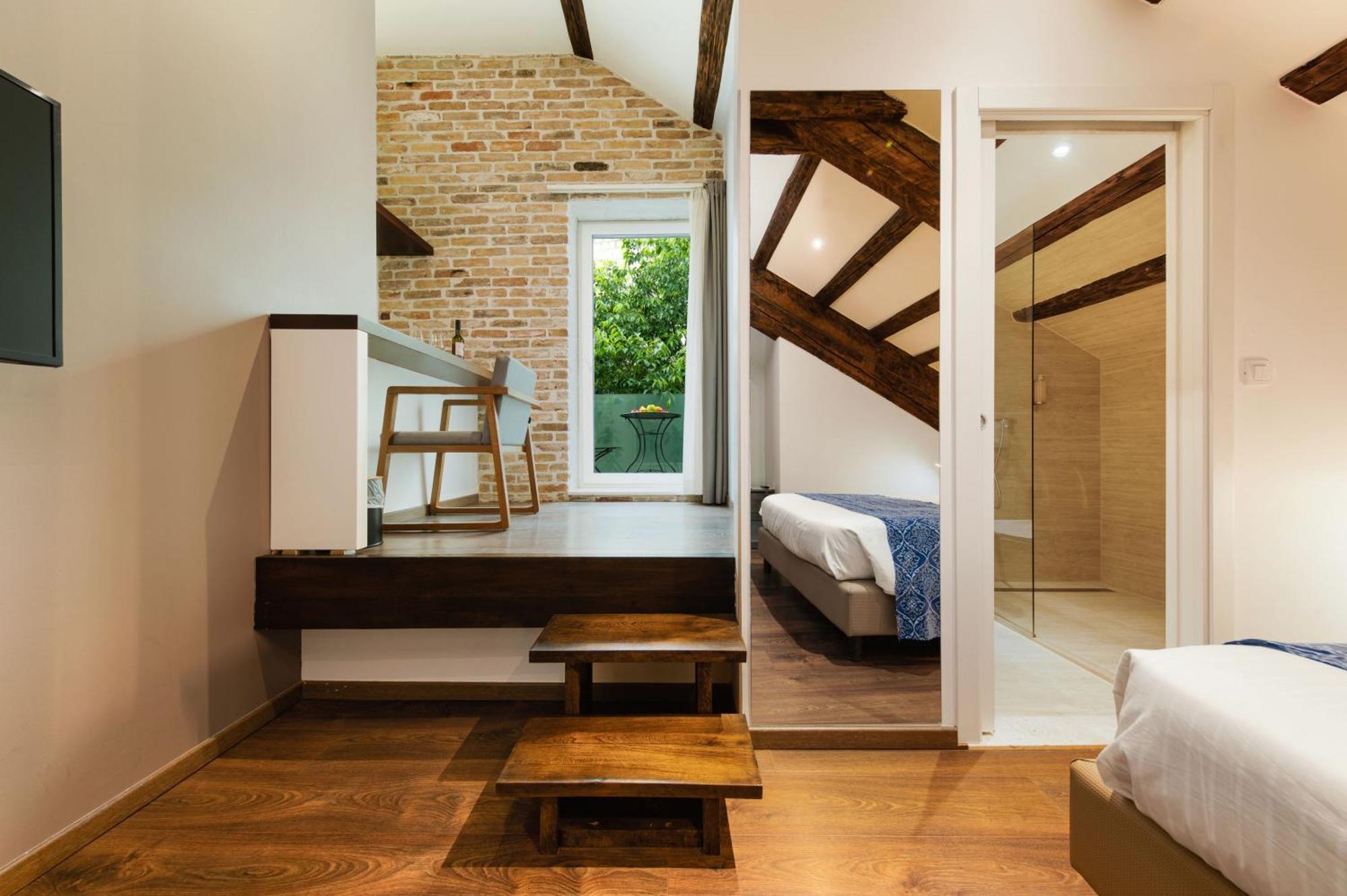 Azur Palace Luxury Rooms Split Bagian luar foto