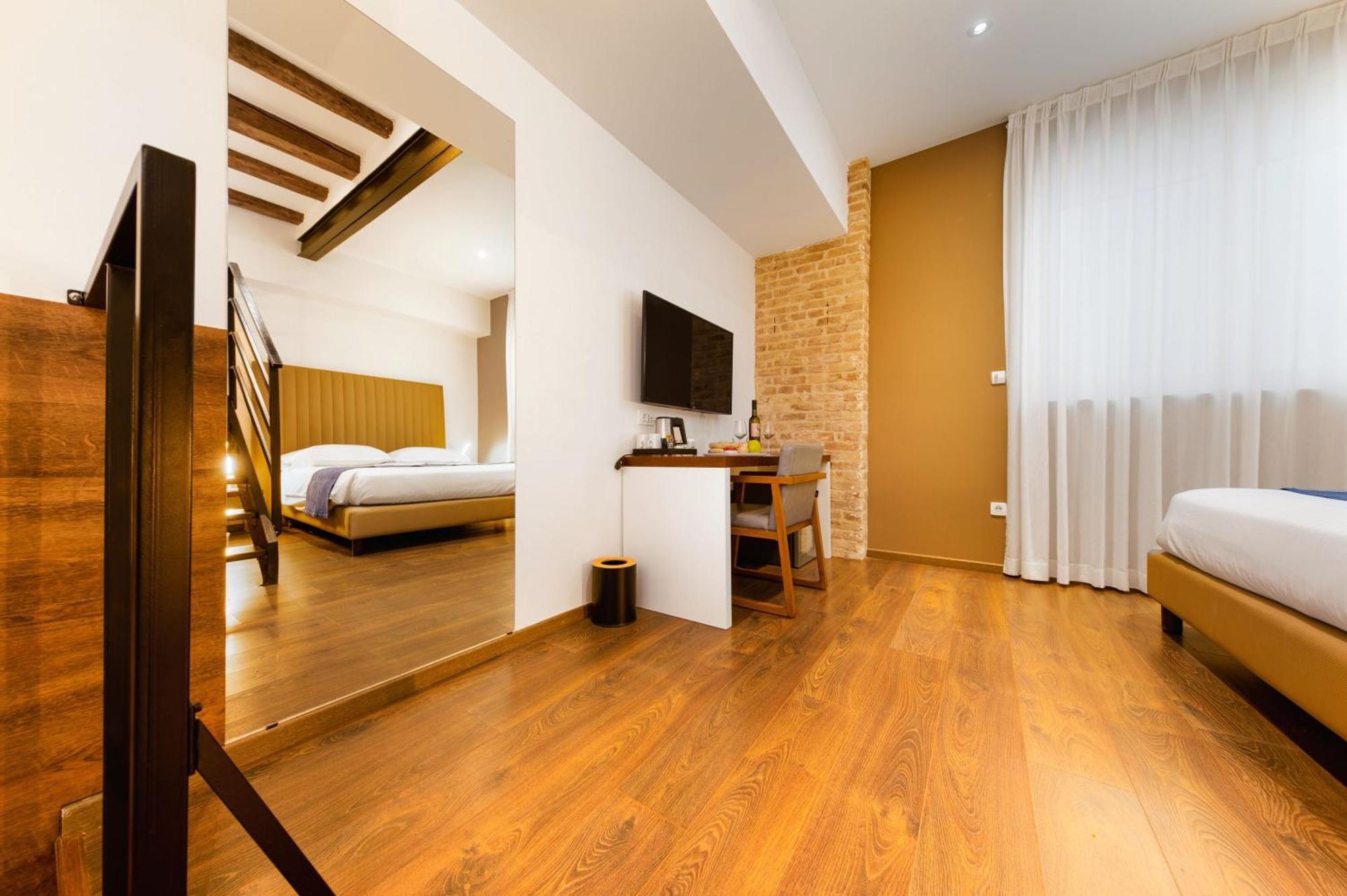 Azur Palace Luxury Rooms Split Bagian luar foto